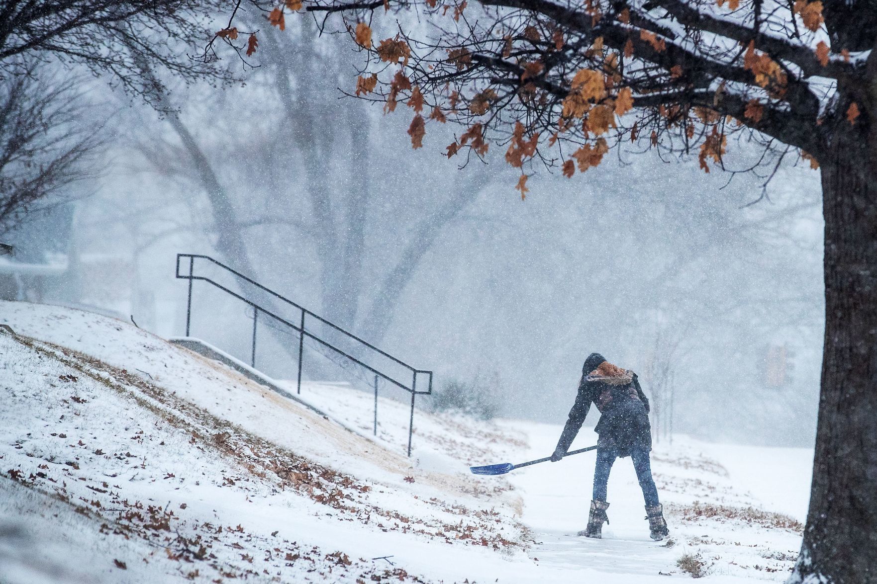 Shovel safely